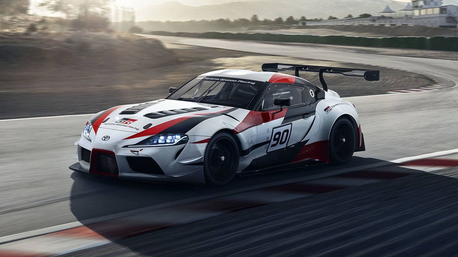 Στην εικόνα βρίσκεται το αγωνιστικό concept της Τοyota Supra.