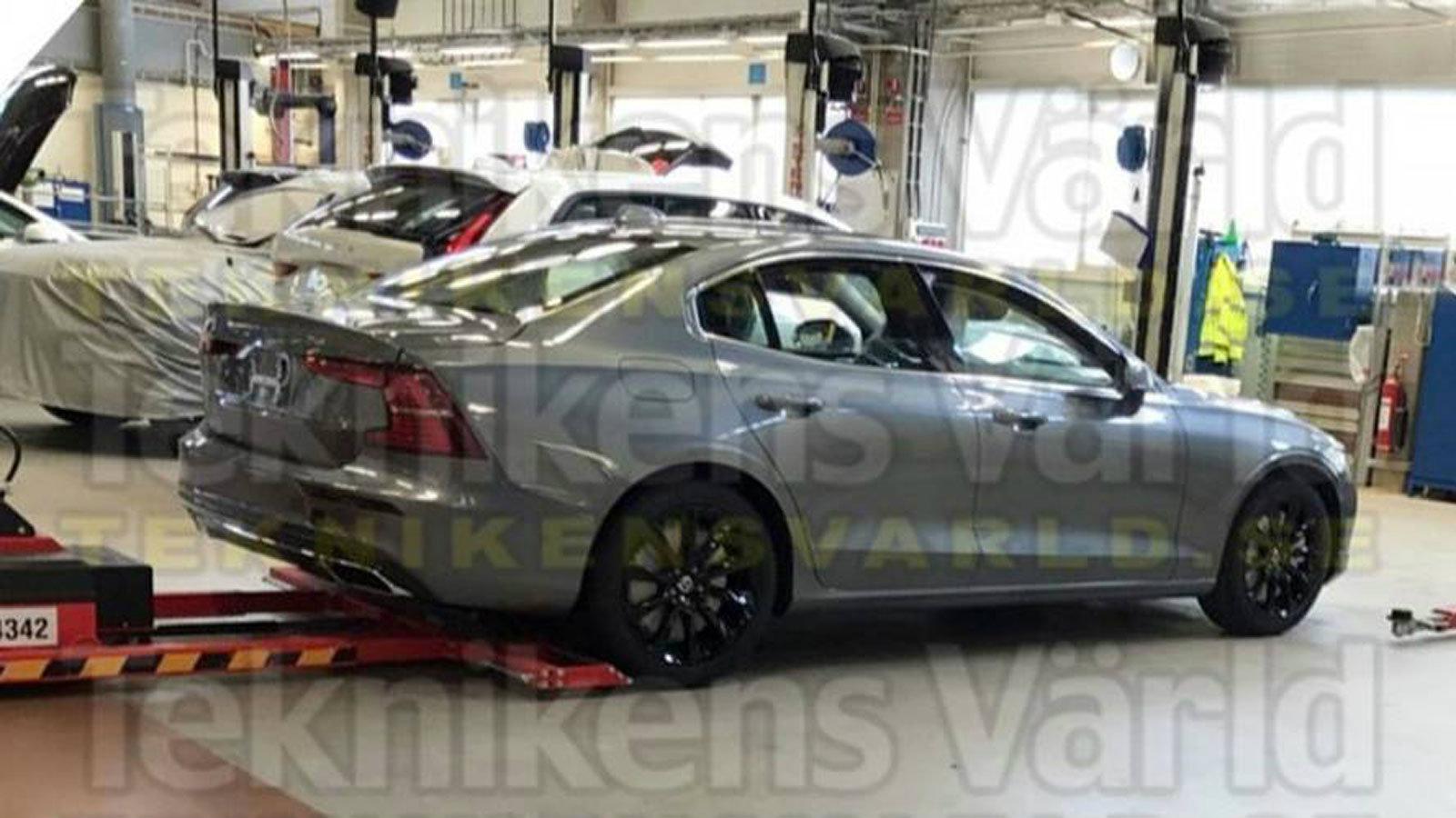 Αυτή είναι η πρώτη εικόνα του νέου Volvo S60 χωρίς καμουφλάζ.