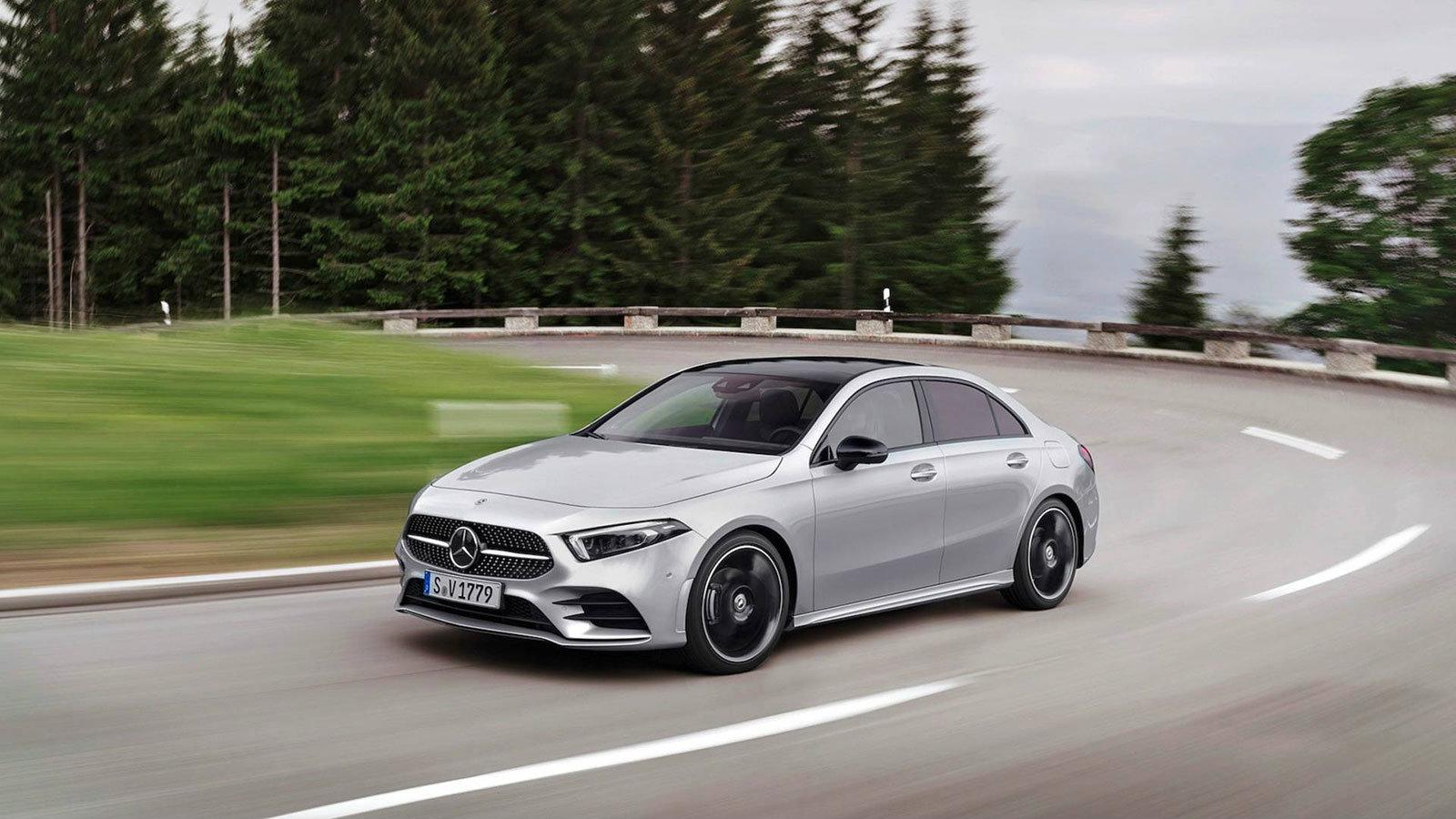 Μετά τη νέα A-Class hatchback η Mercedes προχώρησε στην επίσημη αποκάλυψη της νέας Mercedes A-Class Sedan. 