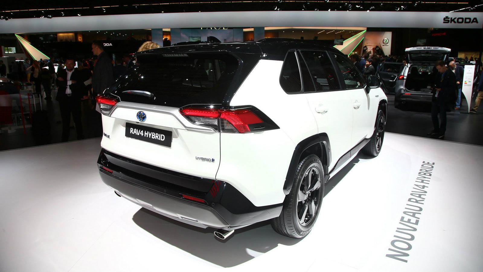 Παρουσίαση Toyota RAV4: Νέα σχεδίαση και κινητήρες!