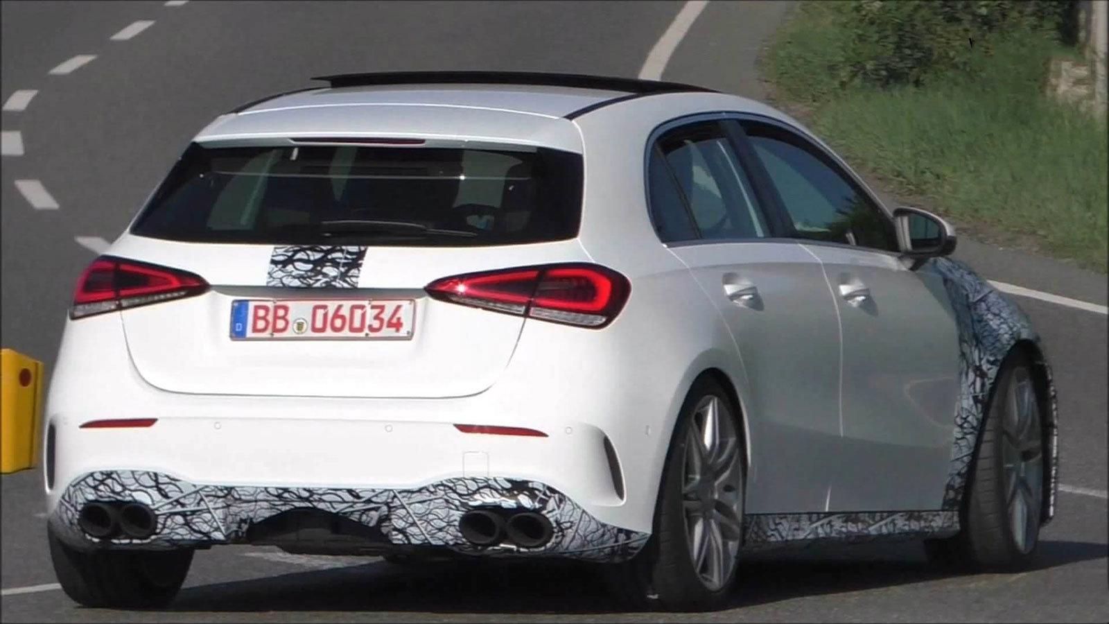 Στο δρόμο η νέα Mercedes-AMG A45.
