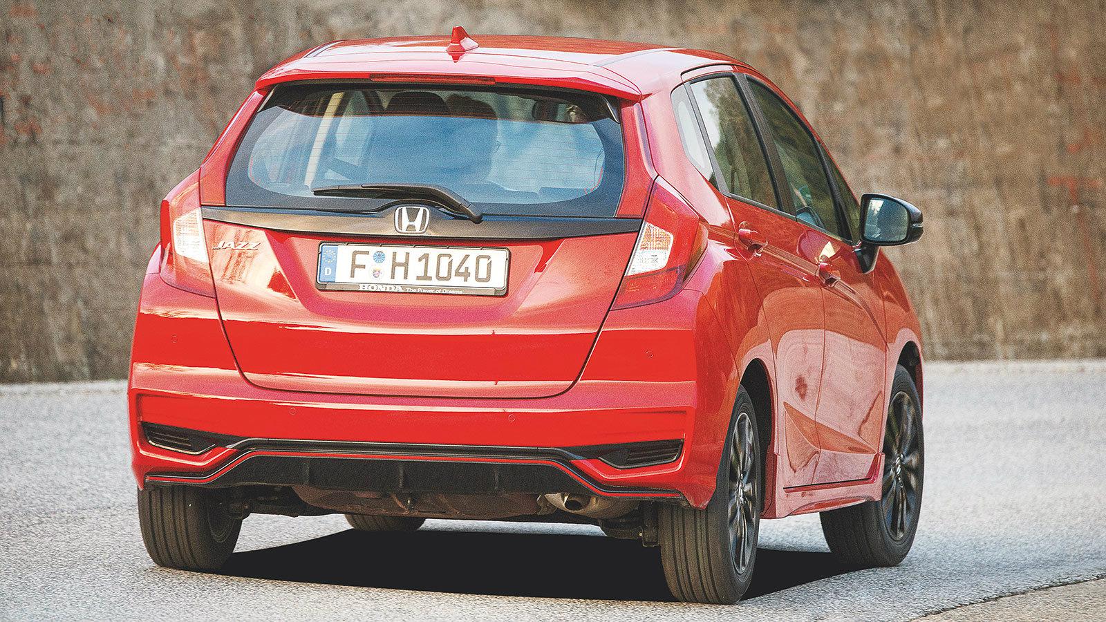 Διαθέτει αεροτομή για να διαφέρει από τα «απλά» Jazz.