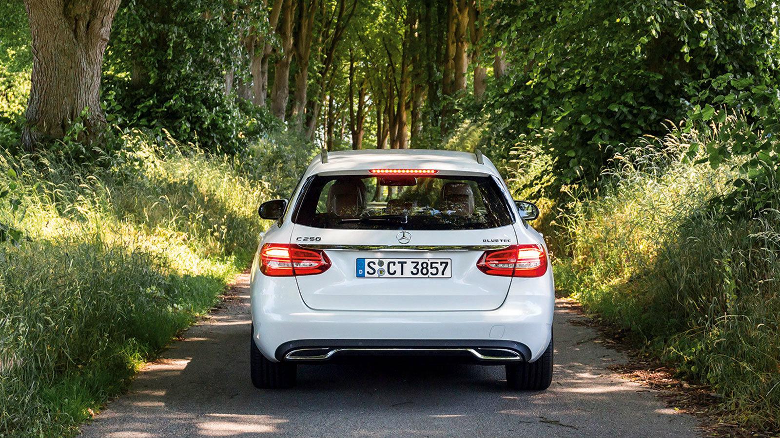 Η ομοιότητα με την S-Class είναι έκδηλη.