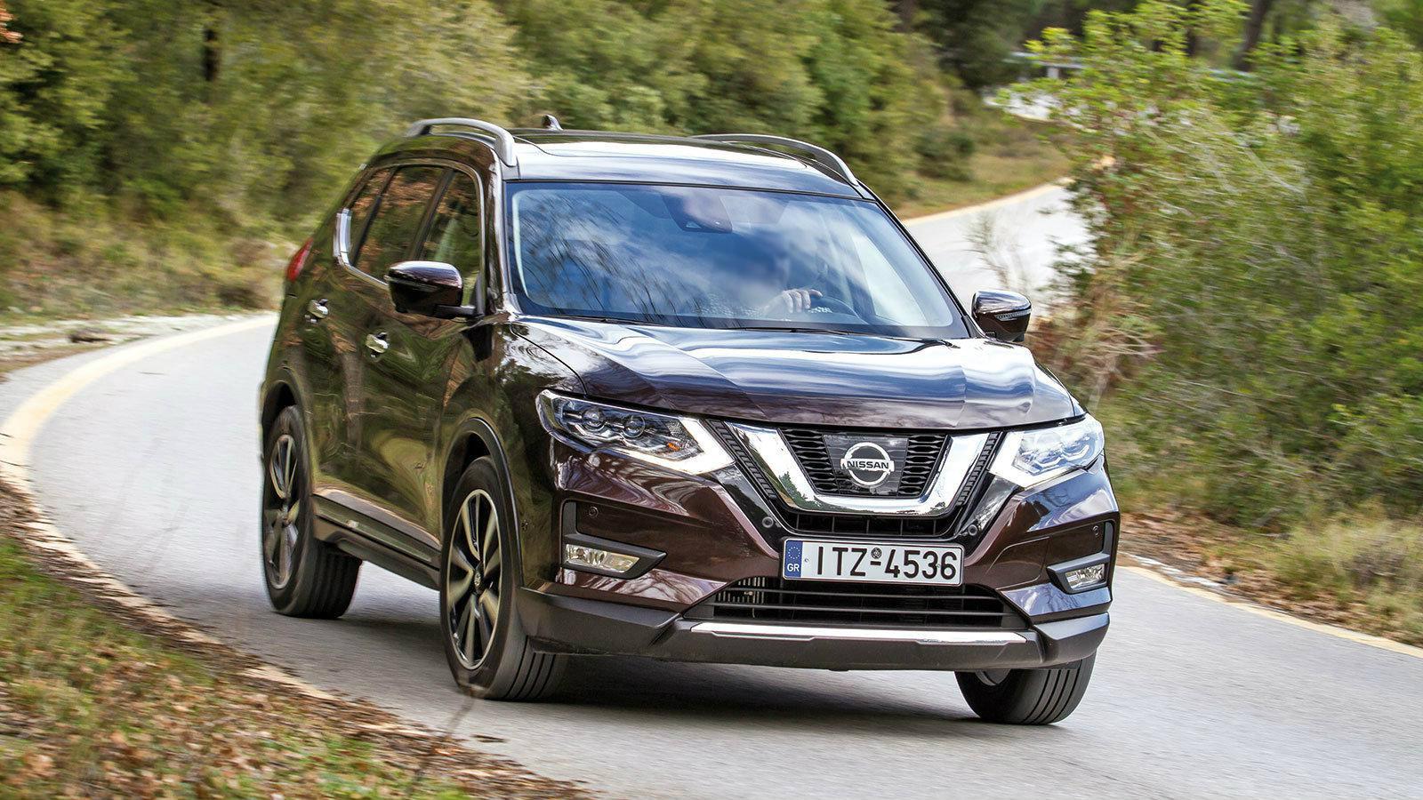 Τα βλέμματα κεντρίζει αμέσως η V Motion μάσκα της ιαπωνικής εταιρίας.