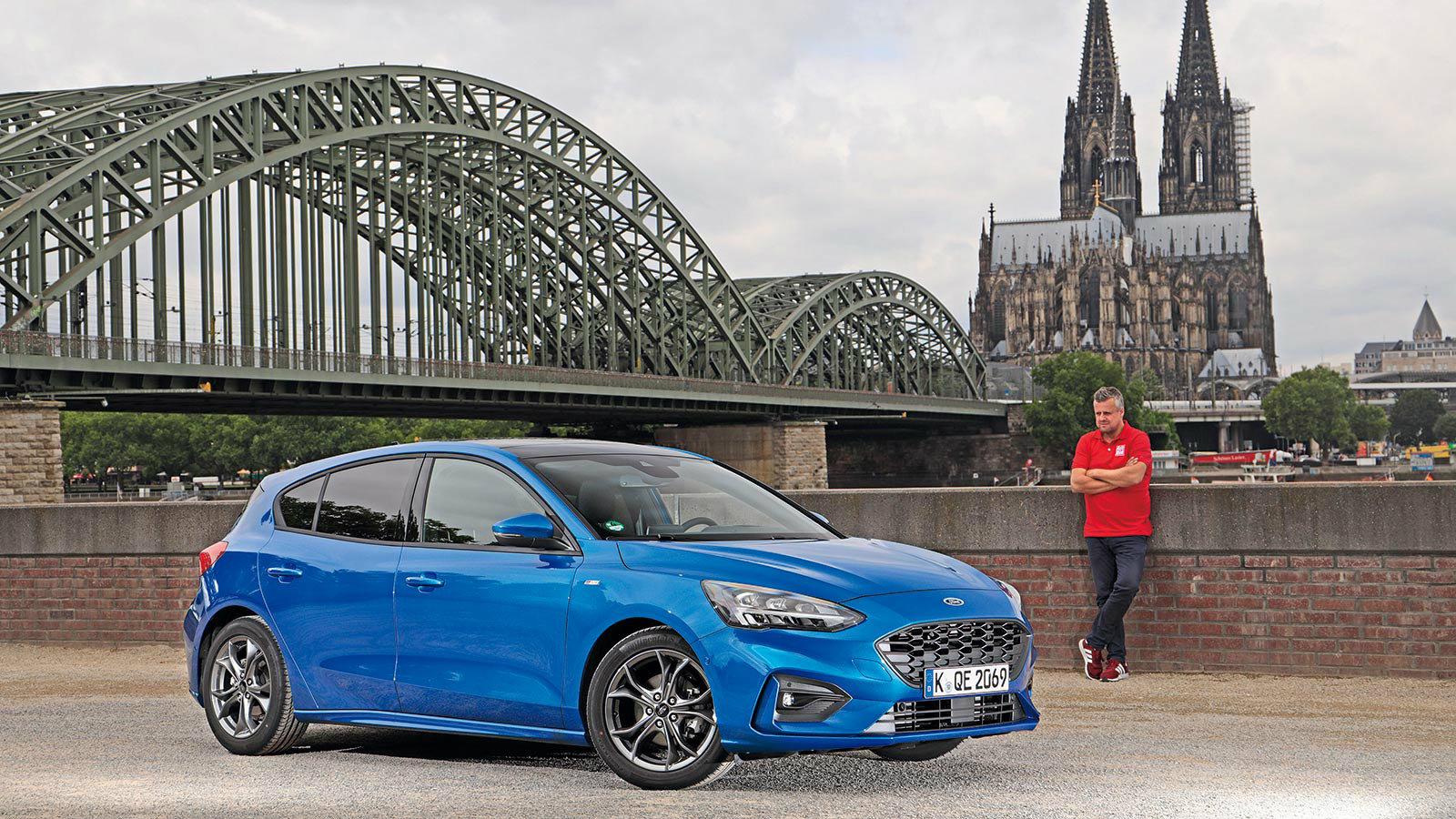 Κολωνία, στις όχθες του Ρήνου: εντυπωσιακό και κομψό είναι το νέο Focus, ανεξαρτήτως οπτικής γωνίας.