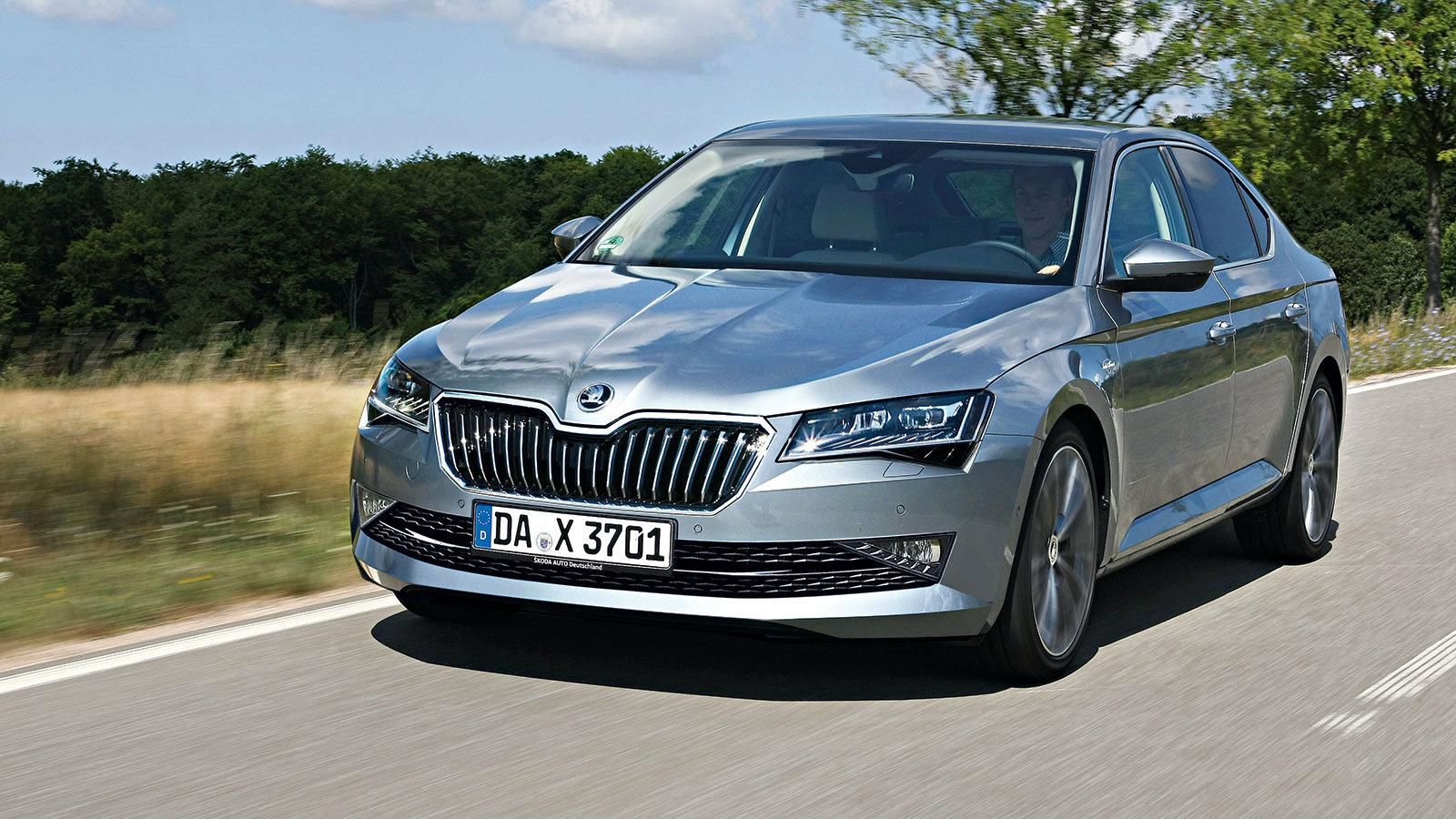 Superb - Οι τελευταίες πινελιές για το νέο Superb, περιλαμβάνουν νέα matrix LED και ανασχεδιασμένους προφυλακτήρες. Επίσης θα υπάρχει και plug-in υβρι