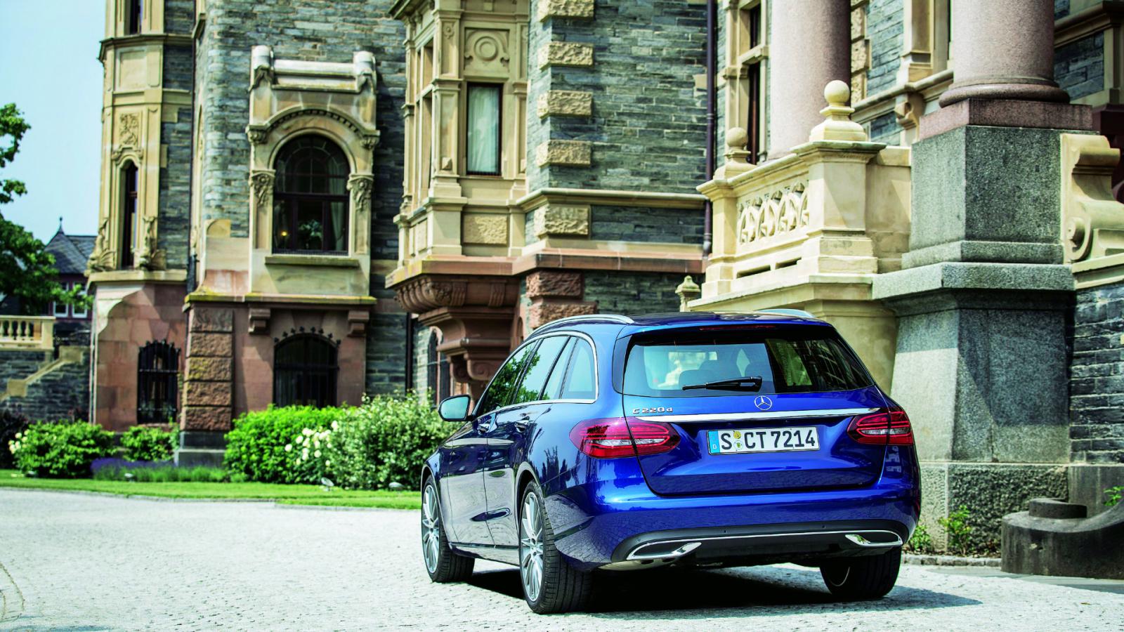 ΠΡΩΤΗ ΟΔΗΓΗΣΗ: Mercedes C- Class Facelift