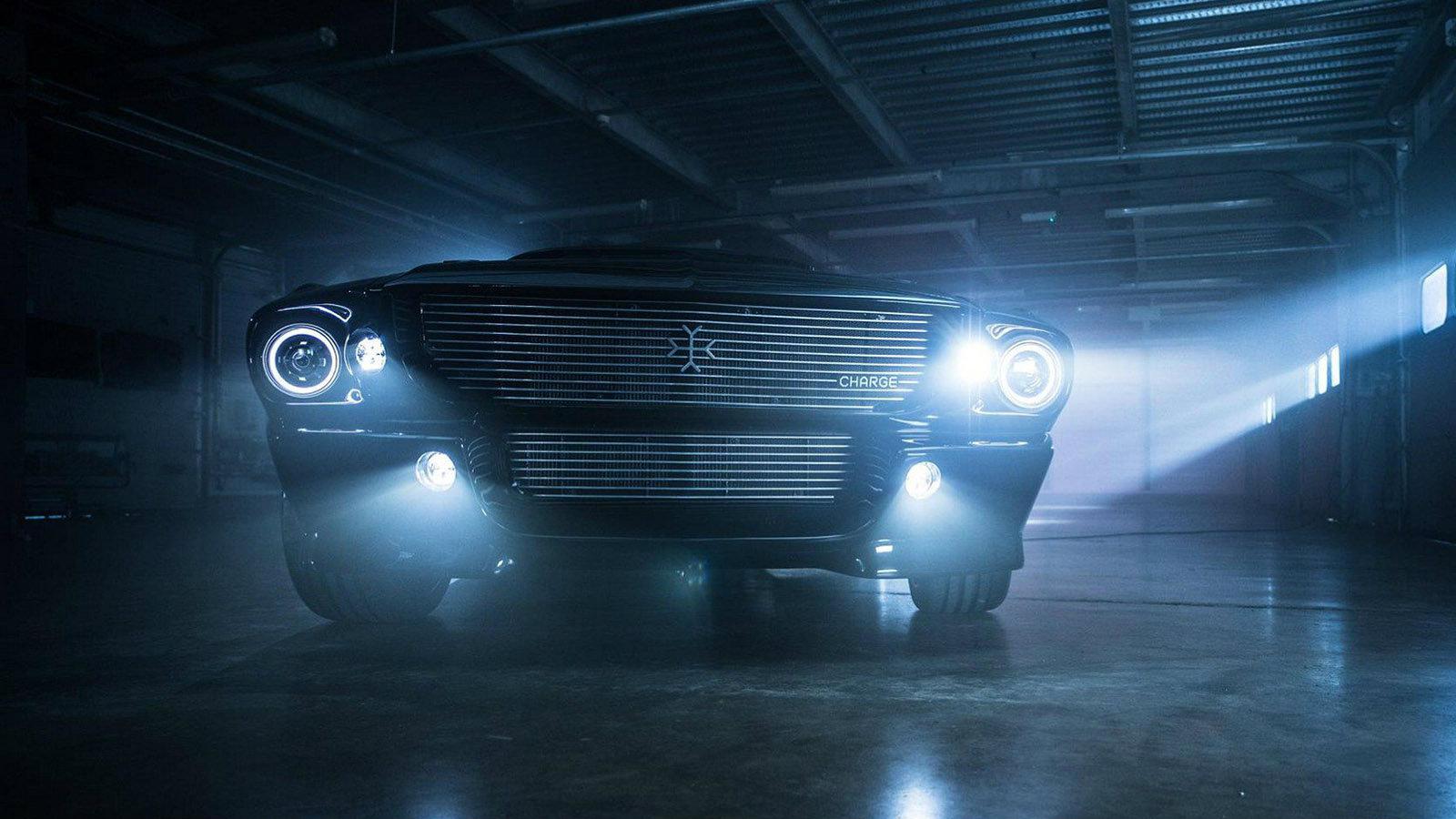 Πρόκειται για μια Mustang δεκαετίας του 1960.