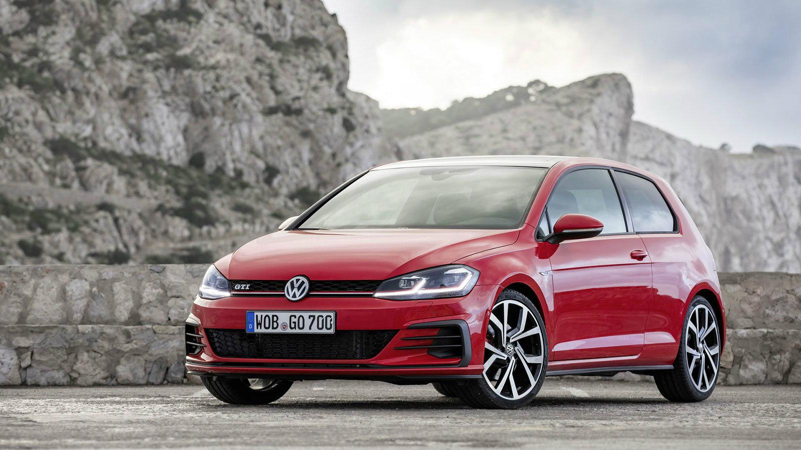 Στην εικόνα βλέπετε το Golf GTI.