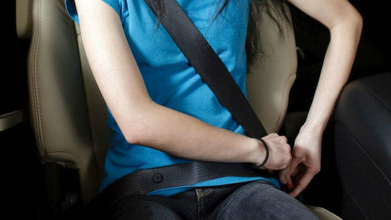 Χωρίς ζώνη ασφαλείας οδηγούν οι Έλληνες