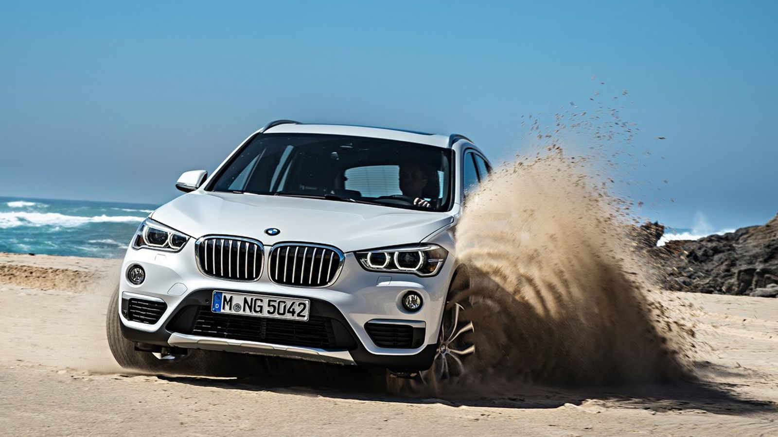 Η ανανεωμένη Χ1 βρίσκεται σε στάδιο δοκιμών.