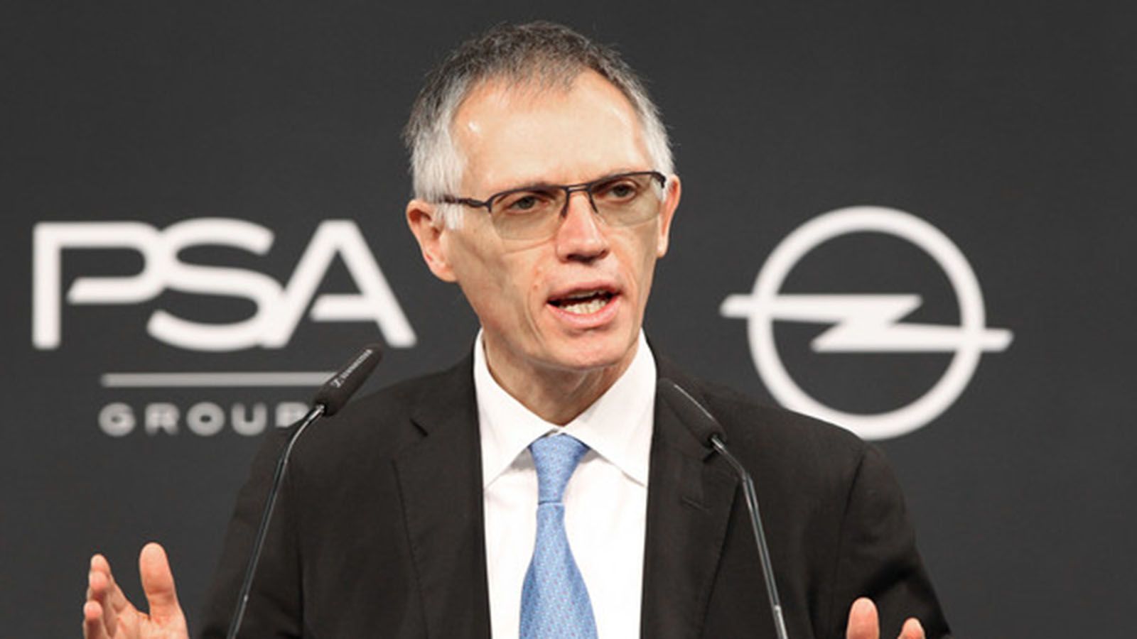 Το αφεντικό του γαλλικού ομίλου φαίνεται πως διατηρεί αρκετές ανησυχίες καθώς αναφέρει πως ο κόσμος δεν έχει καταλάβει τι συνέπειες μπορεί να επιφέρει