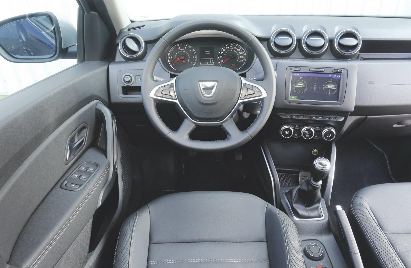 Η αναβαθμισμένη ποιότητα είναι παντού εμφανής. Η οθόνη αφής είναι σε πιο εργονομική θέση