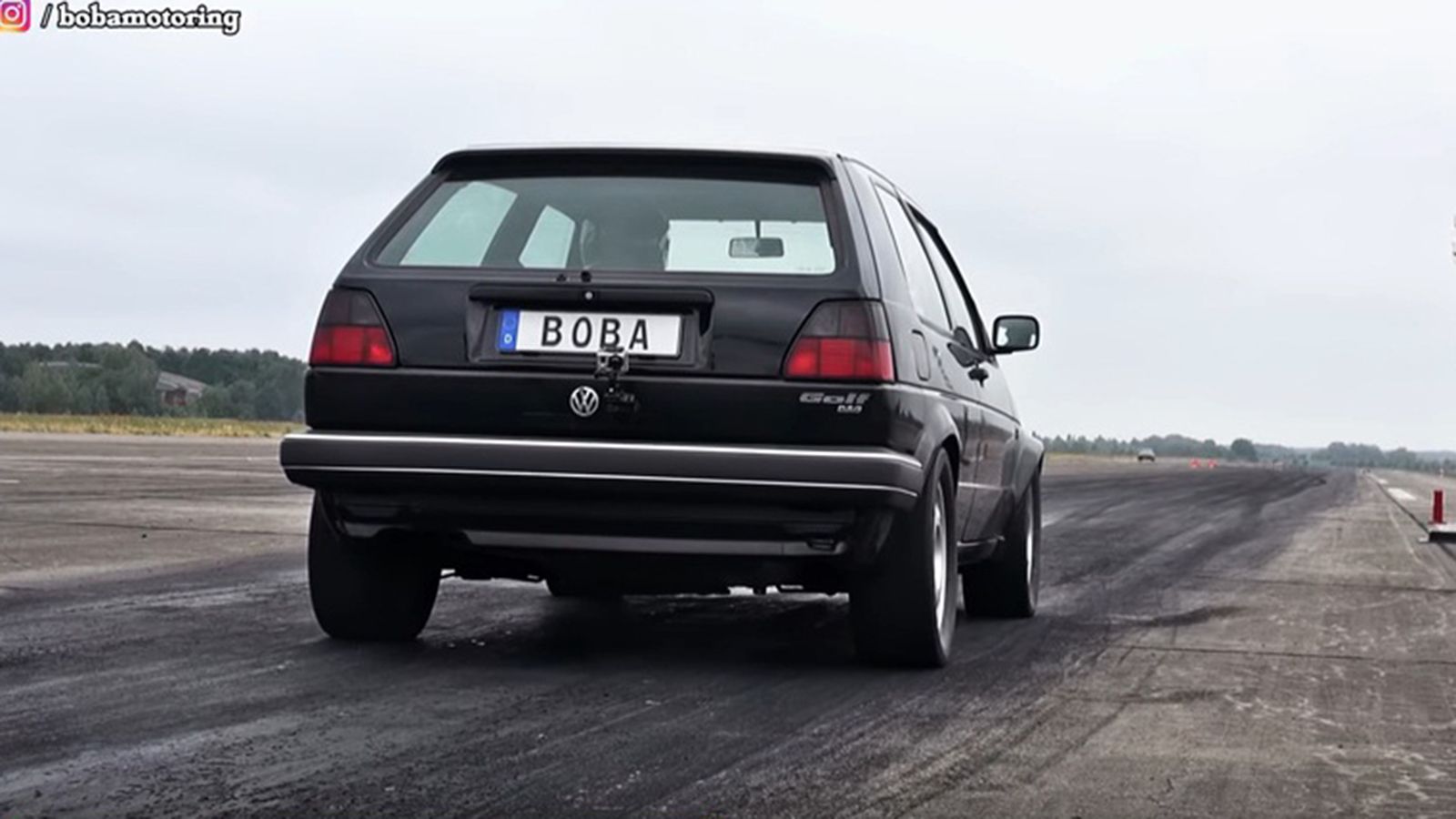 Το βάρος του αυτοκινήτου έχει ανακοινωθεί πως φτάνει τα 1.220 κιλά.