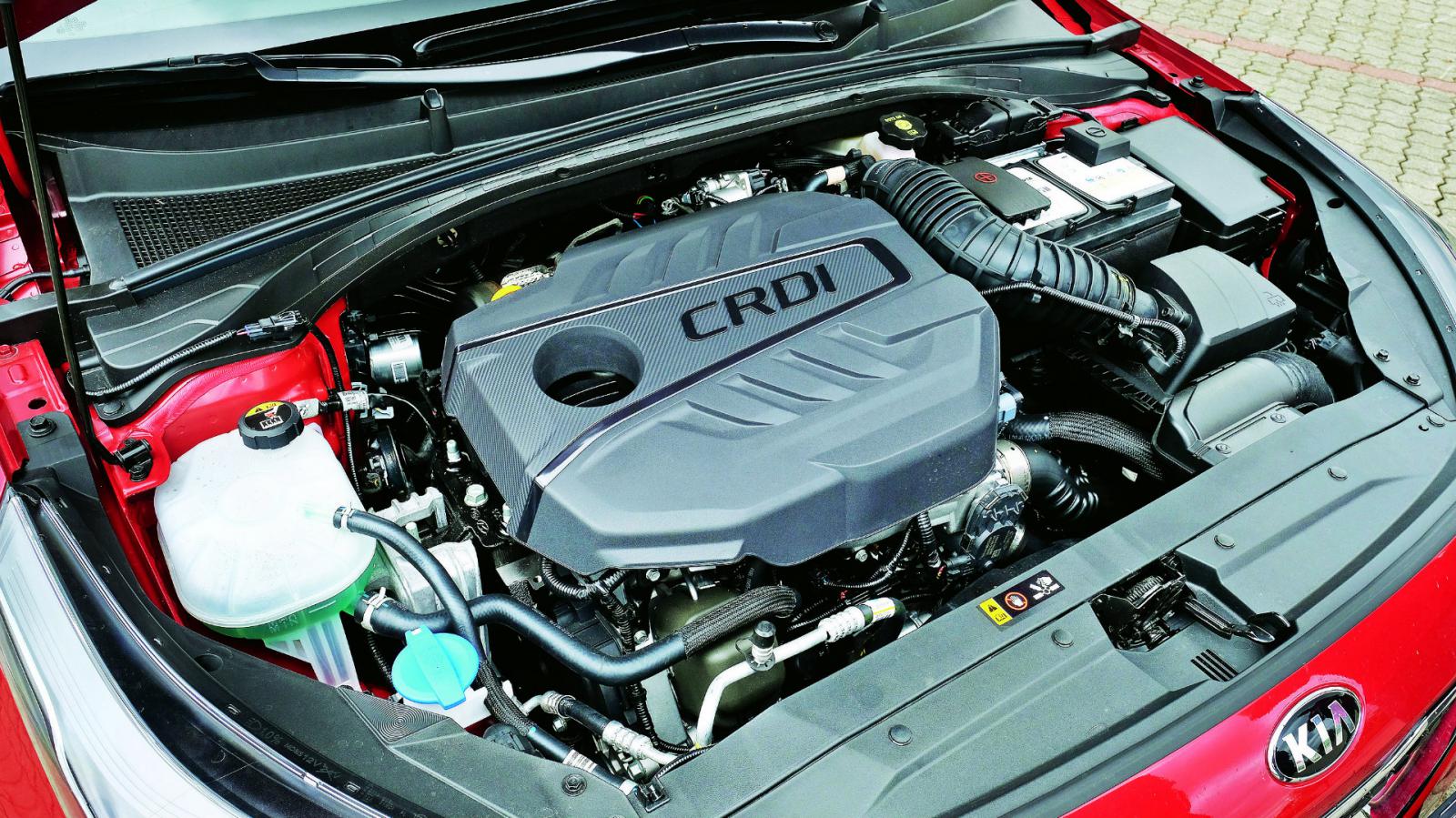 1, 6 λίτρα, 136 ίπποι SCR- Kat και Euro- 6d. Καλός κινητήρας από τις 2.000 στροφές και μετά 