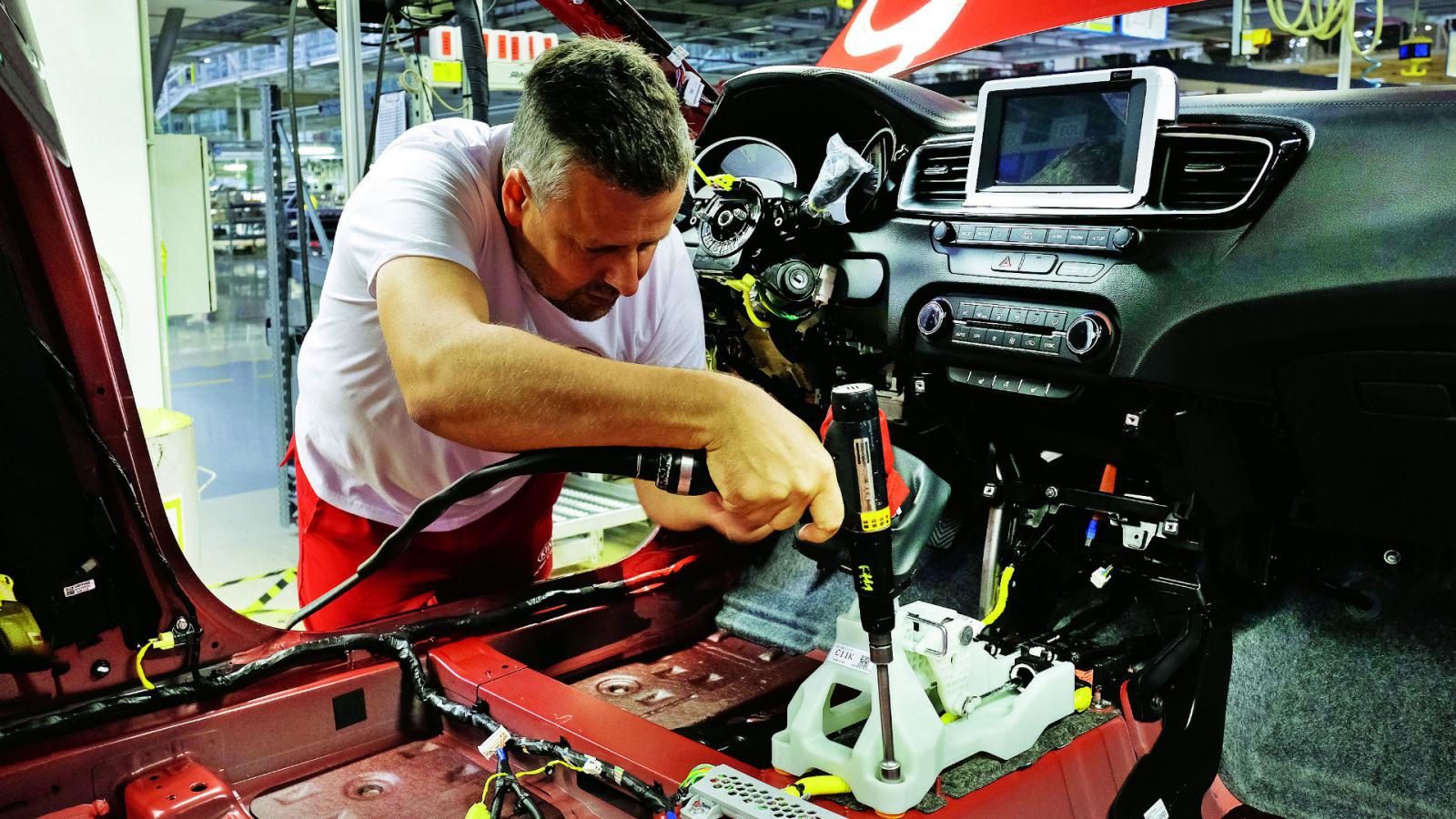 ΠΡΩΤΗ ΔΟΚΙΜΗ: 1200 χιλιόμετρα με το νέο KIA Ceed 