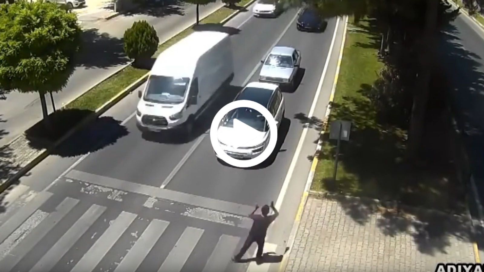 VIDEO: Τι το θελε και σταμάτησε;