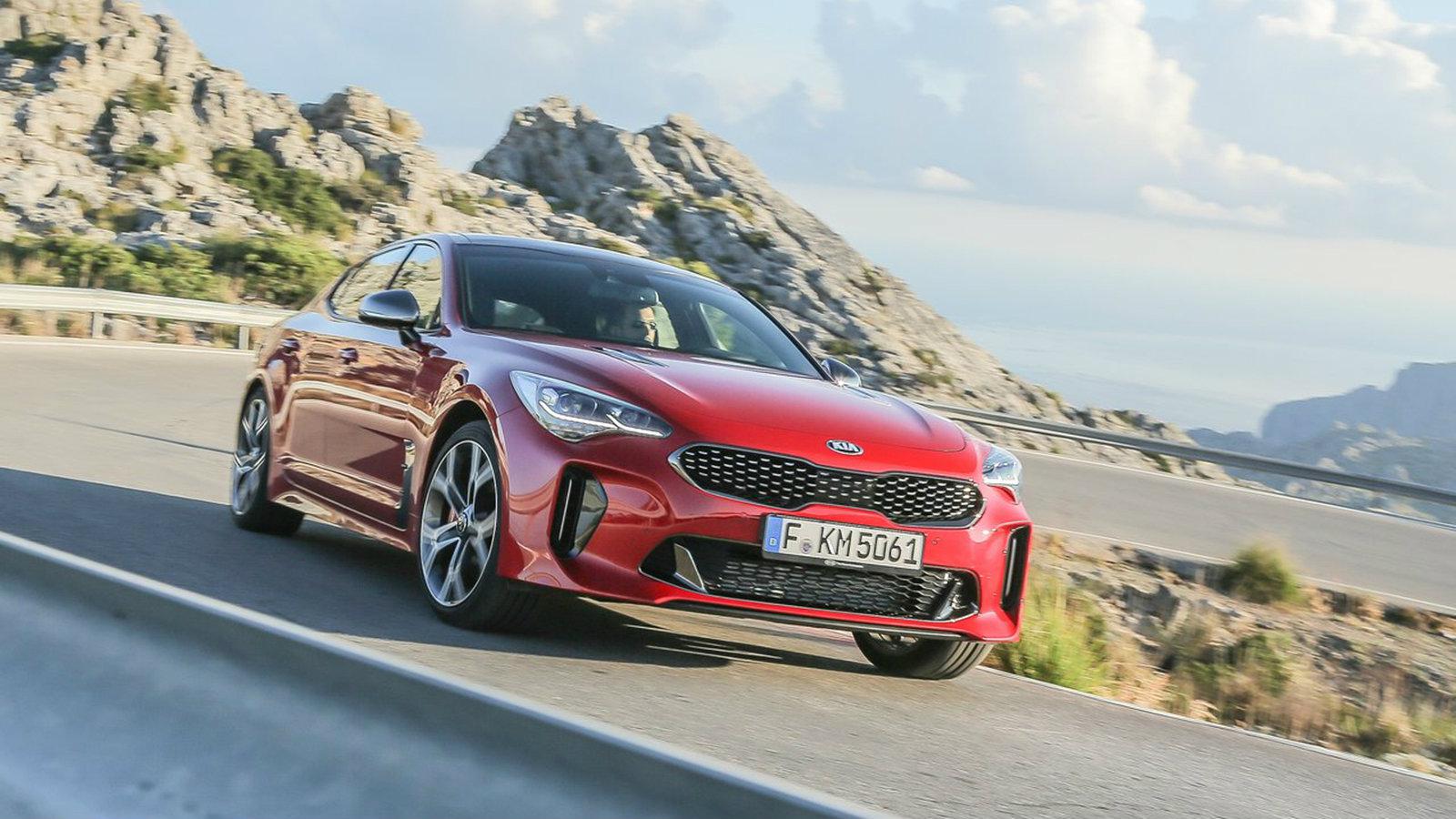 Πρώτη επιλογή στην βενζίνη αποτελεί ο 2λιτρος turbo κινητήρας των 245 ίππων.