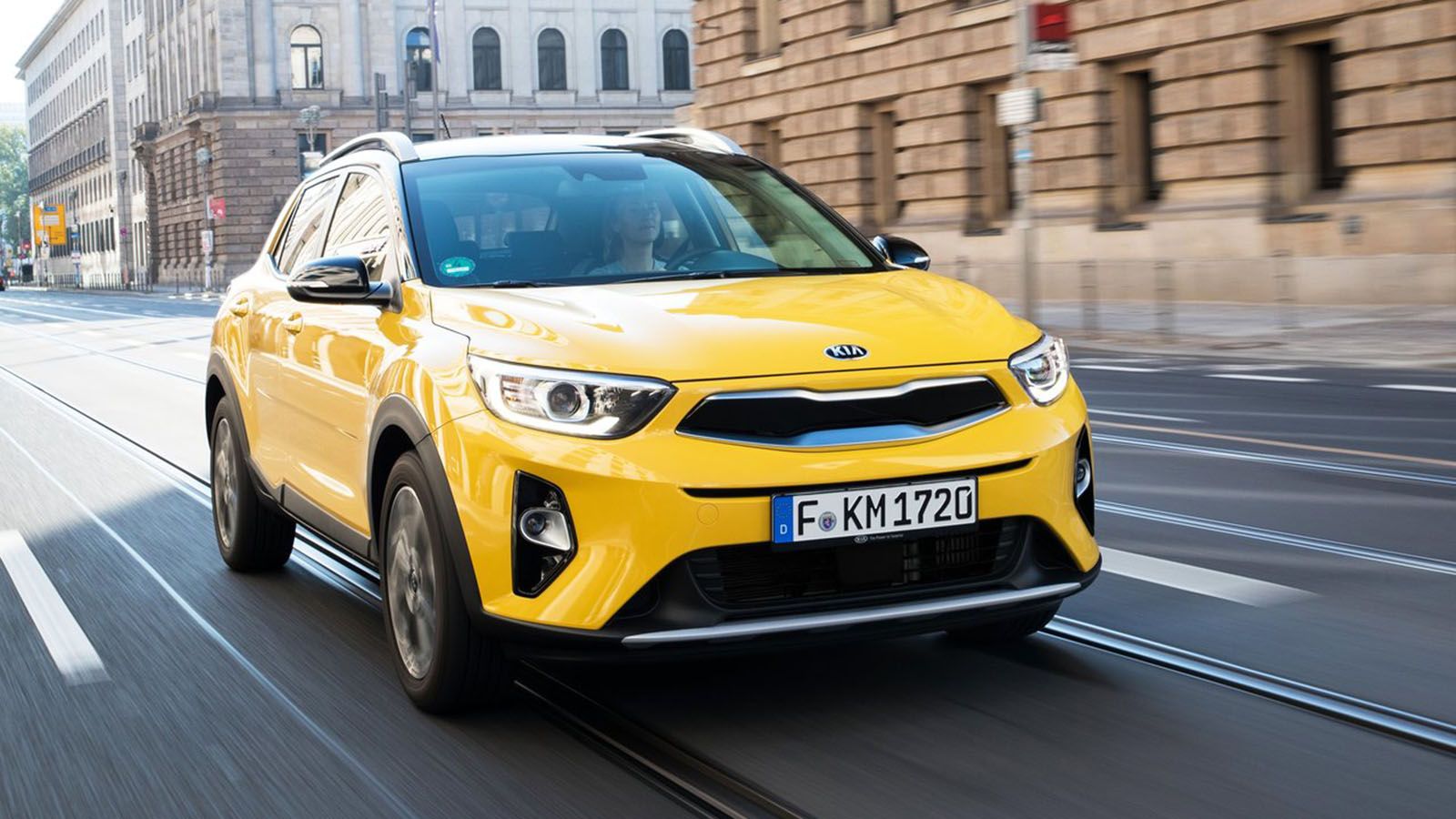 Το Kia Stonic εφοδιάζεται πλέον με νέους κινητήρες και αυτόματα κιβώτια, πληρώντας τις προδιαγραφές Euro 6 d-TEMP. 