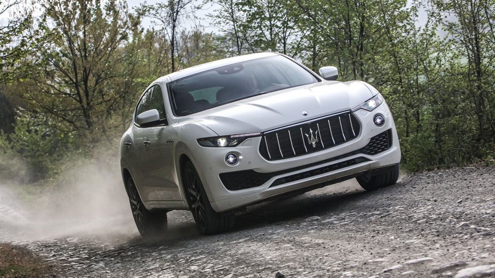 Η έκδοση GTS θα είναι η κορυφαία στην γκάμα με τις εκτιμήσεις να κάνουν λόγο ότι η τιμή της θα ξεπεράσει τις 90.000 ευρώ.