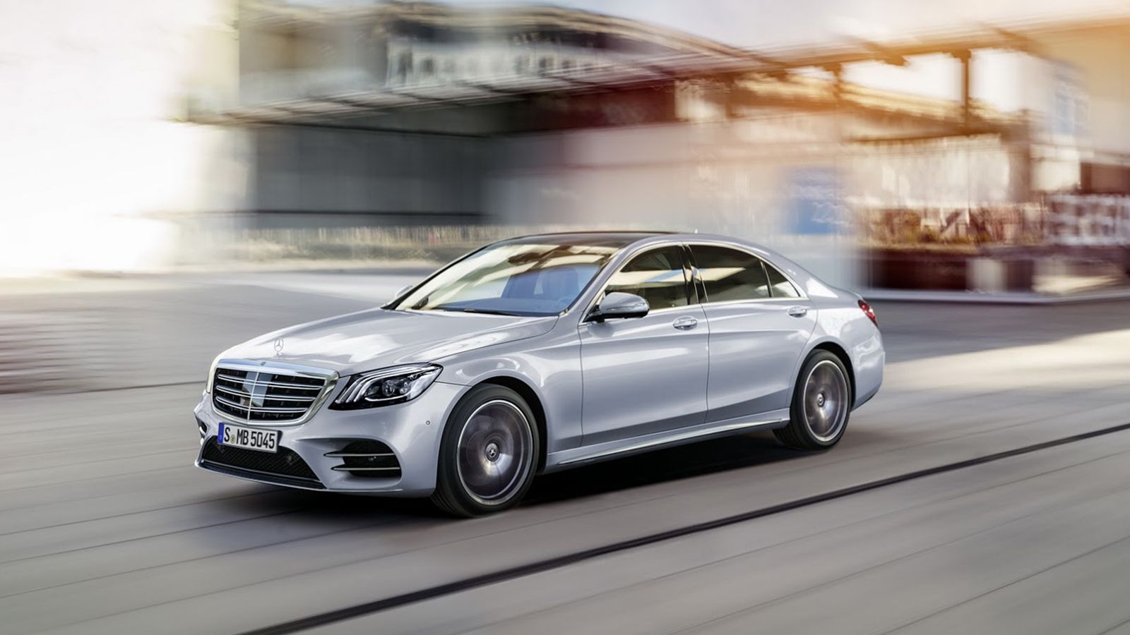 Τα δικά της «ρομπό-ταξί», αναμένεται να λανσάρει σύντομα η Daimler.