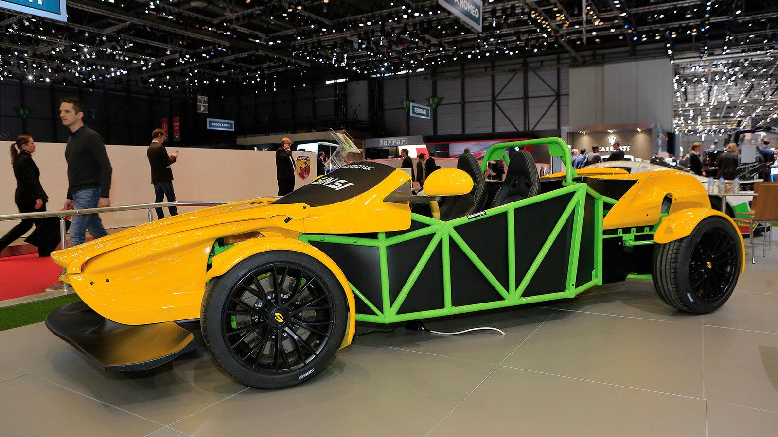 Το μοντέλο διατίθεται αμιγώς ηλεκτρικό, plug-in υβριδικό, αλλά και με κινητήρες εσωτερικής καύσης.