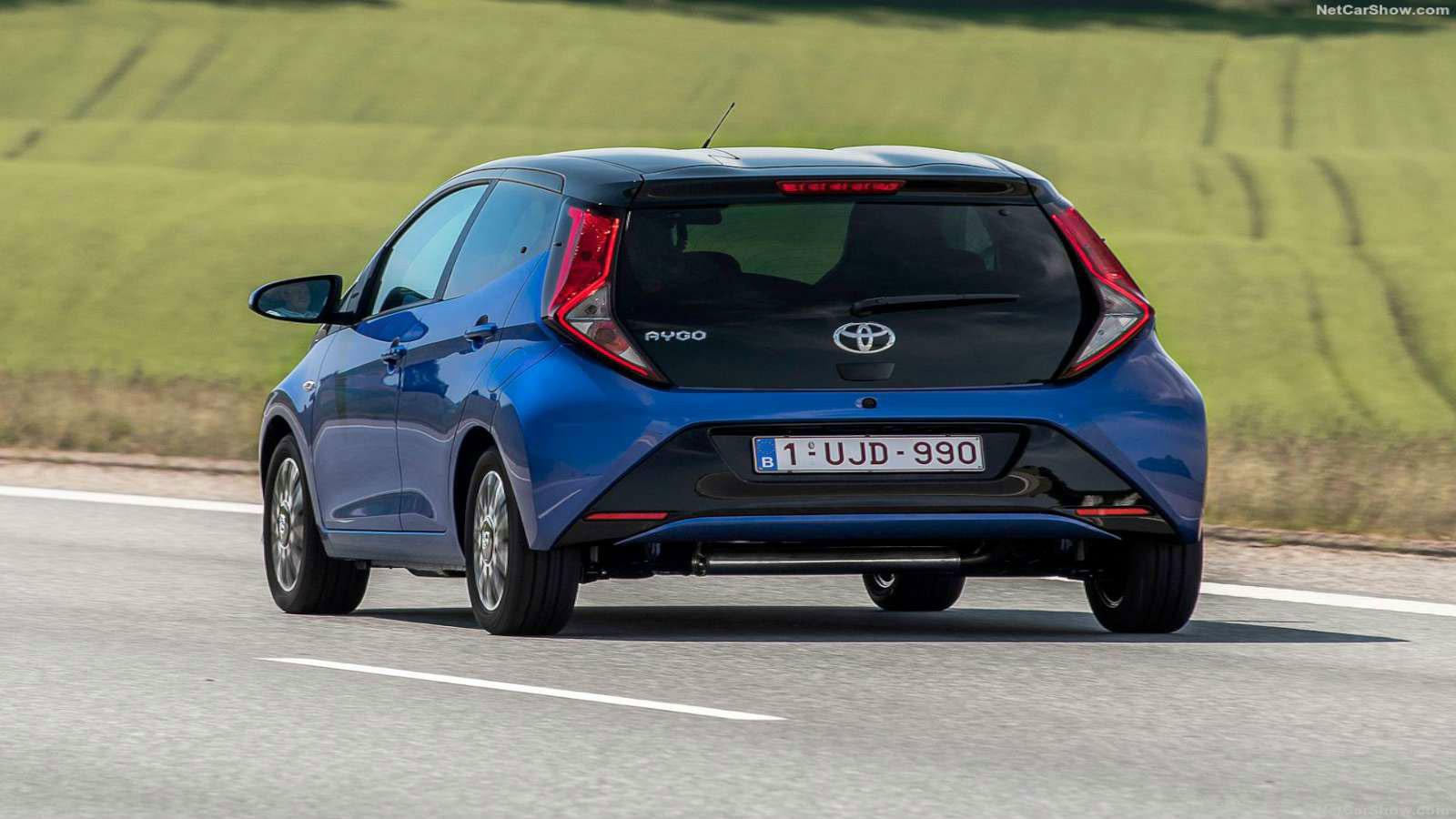 Το ανανεωμένο Toyota Aygo παρουσίασε η εταιρεία λίγο πριν το μοντέλο κάνει το επίσημο ντεμπούτο  στο Σαλόνι Αυτοκινήτου της Γενεύης.