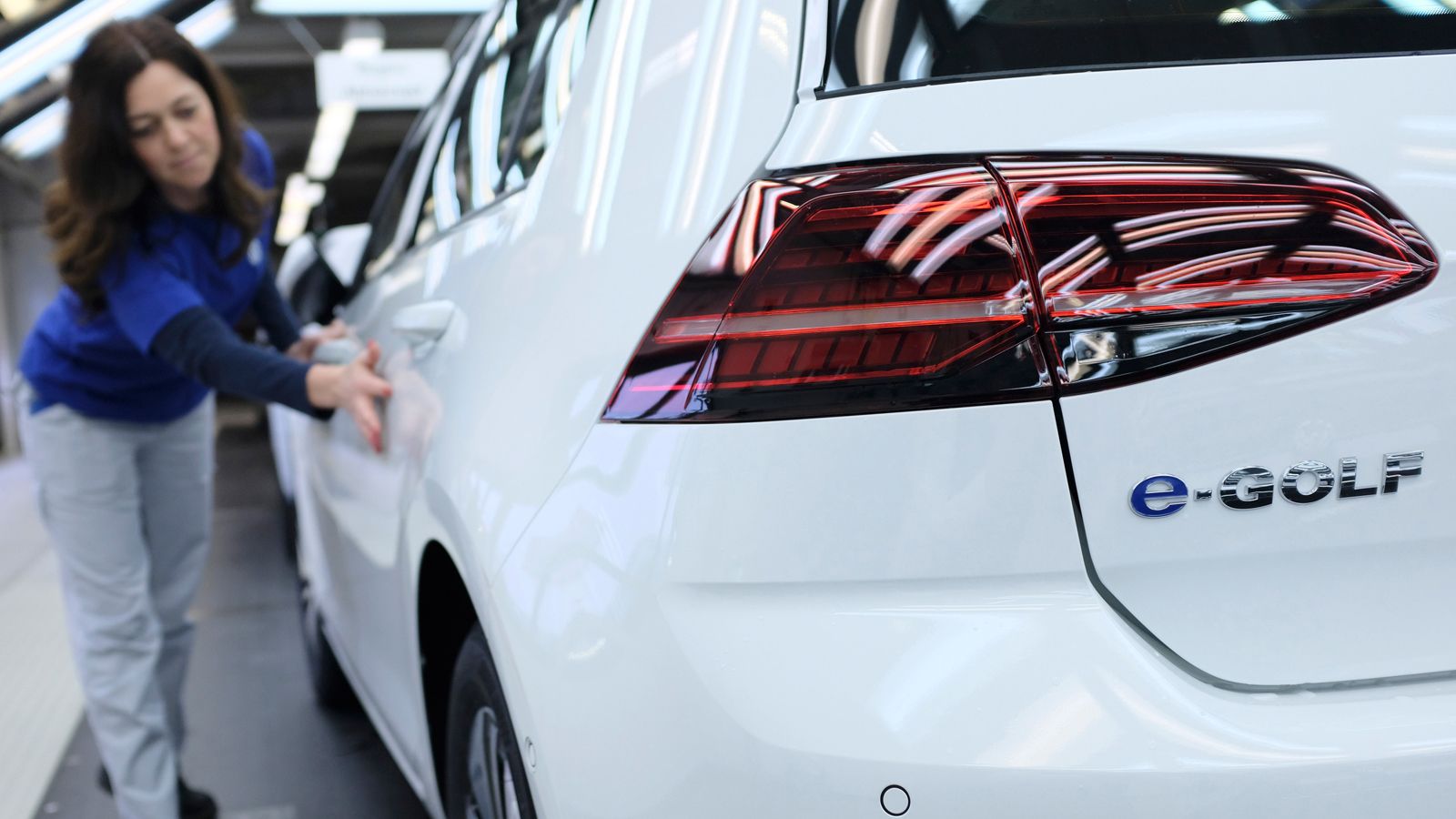 Από τότε που ξεκίνησε η παραγωγή με το πρώτο Beetle, πριν από 72 χρόνια δηλαδή, περισσότερα από 150 εκ. μοντέλα της Volkswagen έχουν βγει από τις γραμ