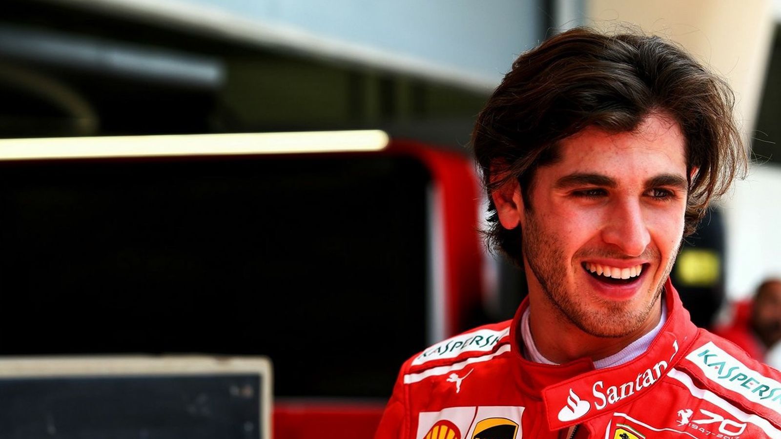 Ο Giovinazzi επιστρέφει στην ομάδα με την οποία αγωνίστηκε περσι για δύο αγώνες αντικαθιστώντας τον Pascal Werlein.