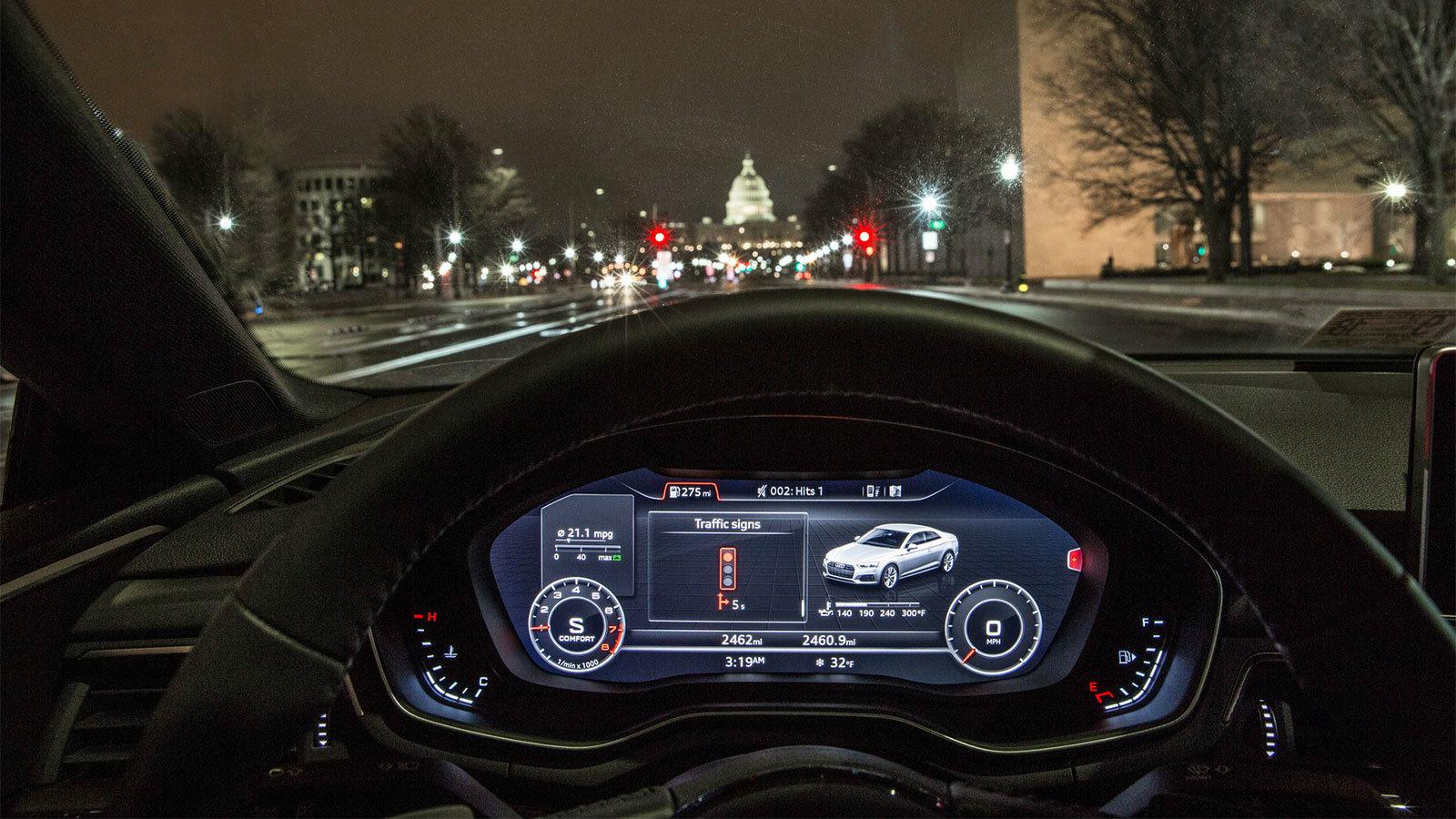 Ένα νέο σύστημα το οποίο ενημερώνει τους οδηγούς των αυτοκίνητων Audi πότε θα ανάψει πράσινο το φανάρι, φέρνει στο προσκήνιο η μάρκα. 