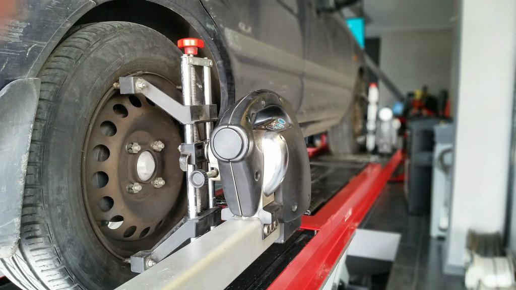 Οι ειδικοί στα ελαστικά και τα συστήματα πέδησης