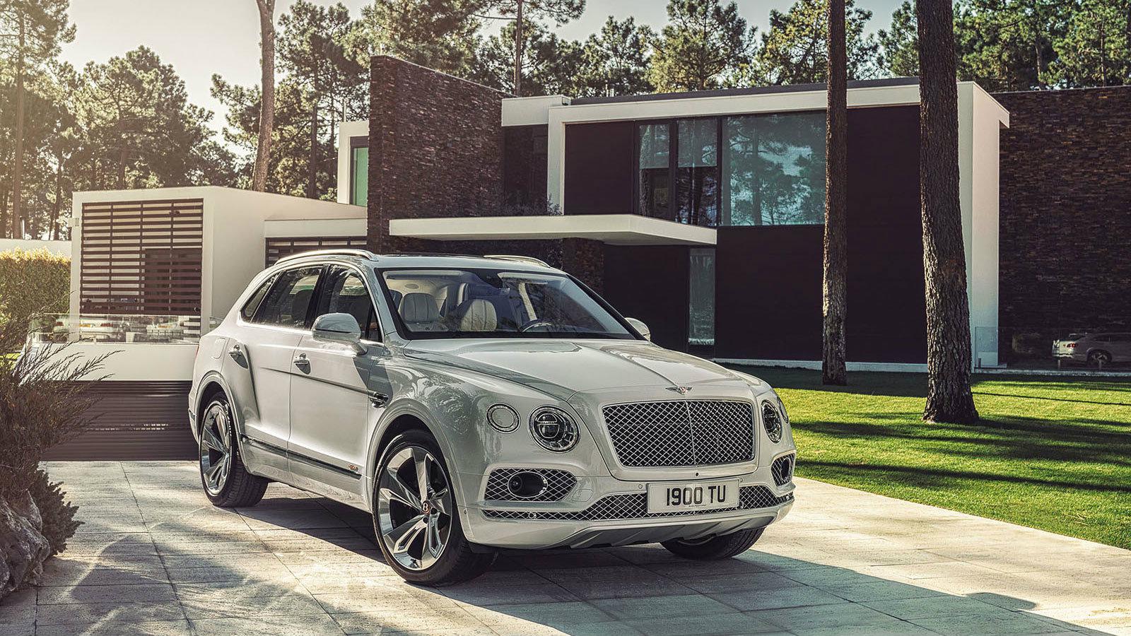 Το πρώτο plug-in υβριδικό μοντέλο της Bentley διέρρευσε.