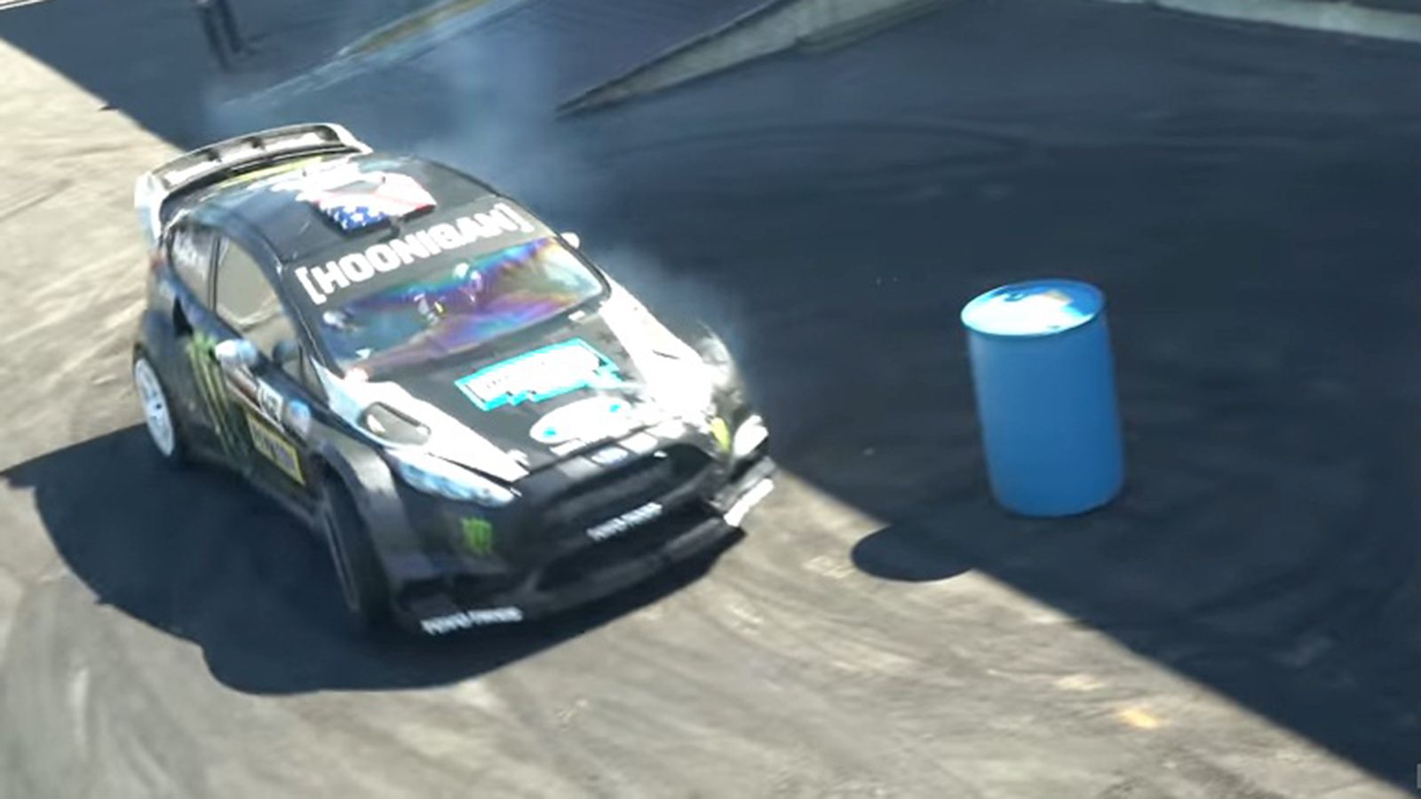  Το όνομα του είναι RX43 και πρόκειται το ίδιο αυτοκίνητο που οδηγούσε ο Block στα video Gymkhana Eight και Terrakhana αλλά και σε μια σειρά άλλων αγώ