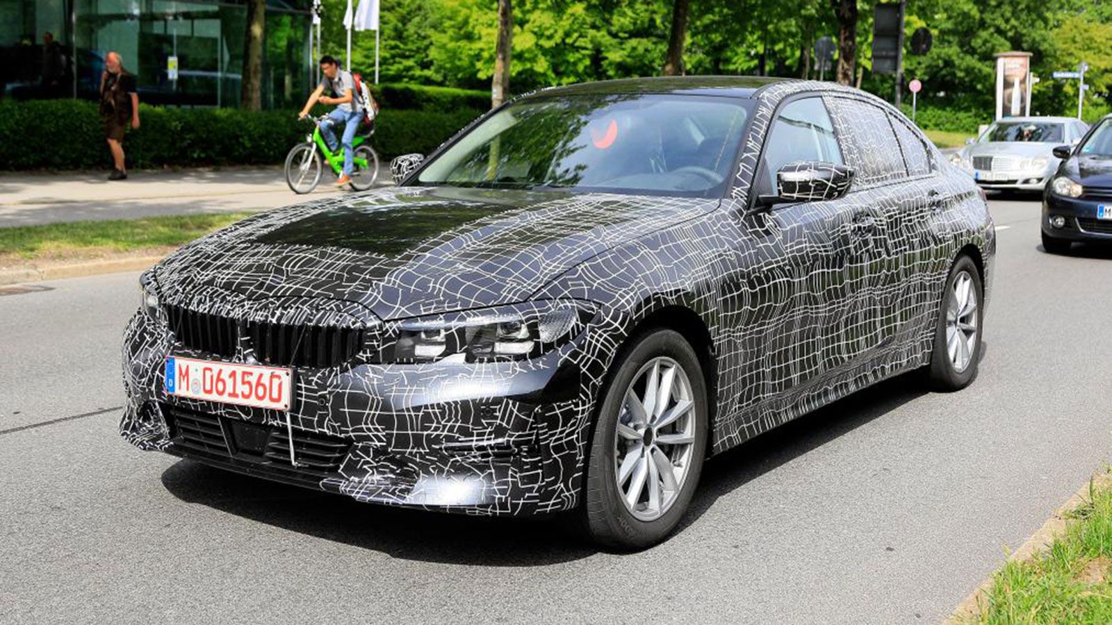 Η νέα BMW Σειρά 3 προετοιμάζεται για το επίσημο ντεμπούτο της.