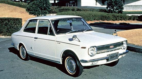 Η πρώτη Corolla παρουσιάστηκε το 1966 και στις 12 συνολικά γενιές της, συνιστά το αυτοκίνητο με τις περισσότερες πωλήσεις παγκοσμίως.