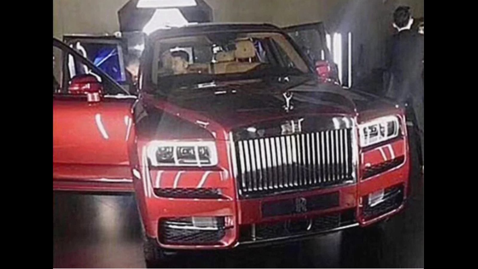 Στο πεδίο των μηχανικών συνόλων, οι πηγές μας αναφέρουν ότι η Cullinan θα χρησιμοποιεί τον ίδιο V12 biturbo κινητήρα χωρητικότητας 6,75 λτ. της Phanto