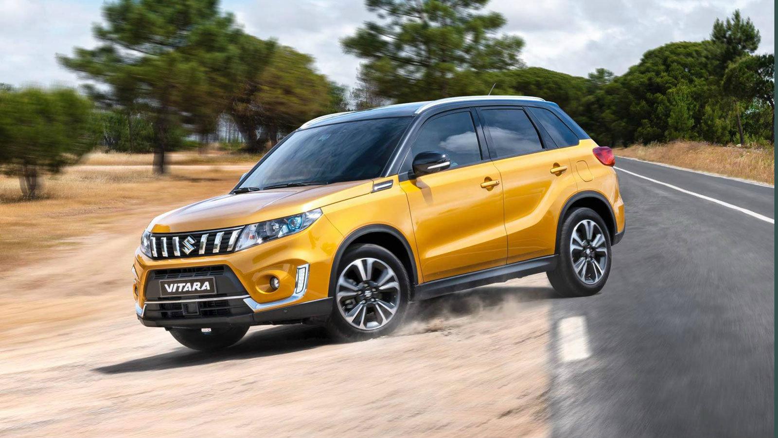 Μπροστά παρατηρούμε τον πλήρως ανασχεδιασμένο προφυλακτήρα στο εμπρός μέρος, πάνω από τον οποίο εδρεύει η νέα γρίλια, η οποία και πλαισιώνεται από και