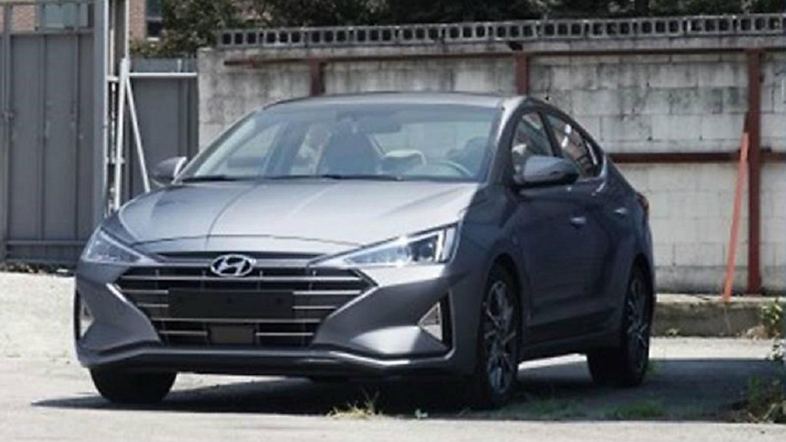 Στο «στόχαστρο» των κατασκόπων έπεσε το ανανεωμένο Hyundai Elantra.