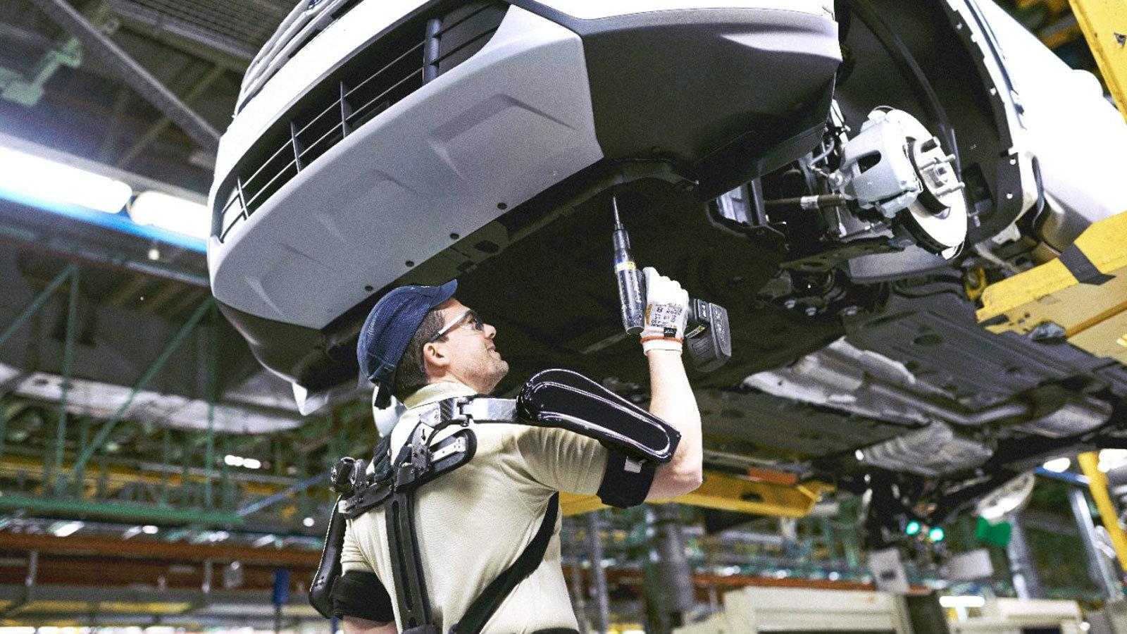 Εργοστάσιο της Ford ενσωματώνει στολές...Iron Man