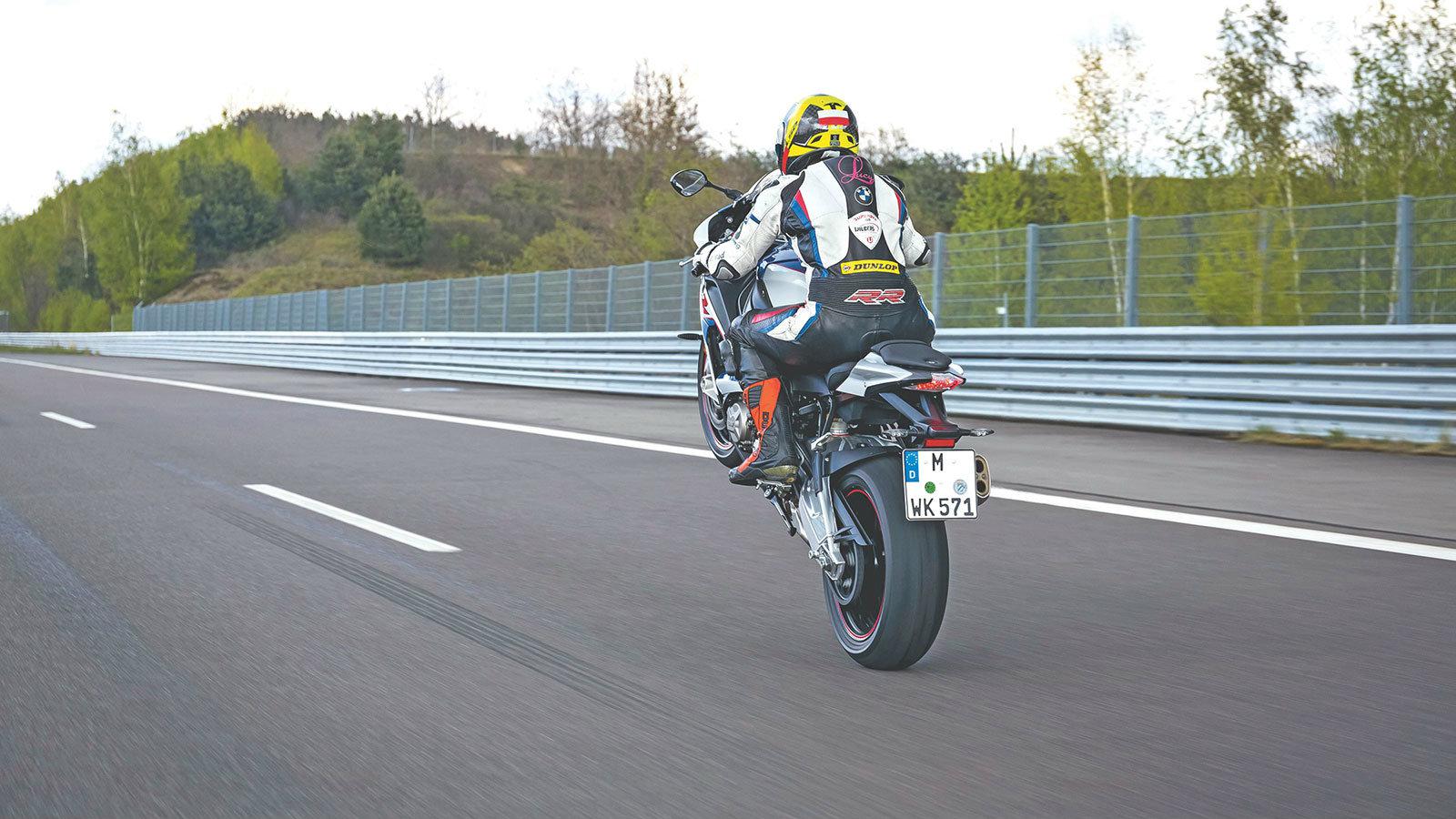 Ακόμα και με 200 χλμ/ ώρα μπορείς να πας έτσι