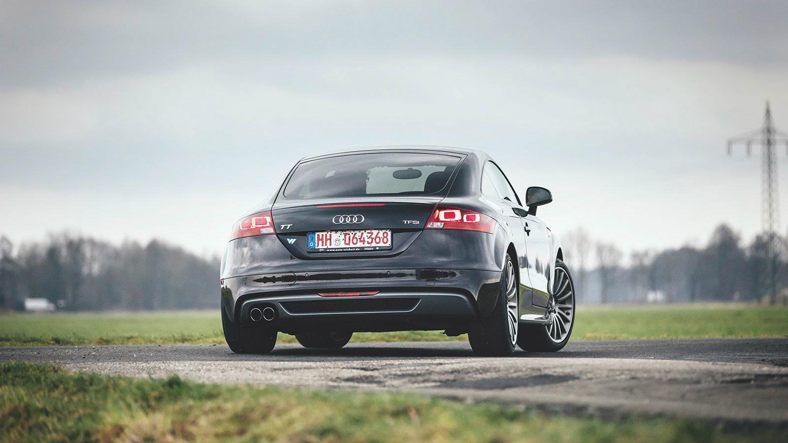 Coupe σχεδιασμός και πολύ δυναμικές γραμμές. 