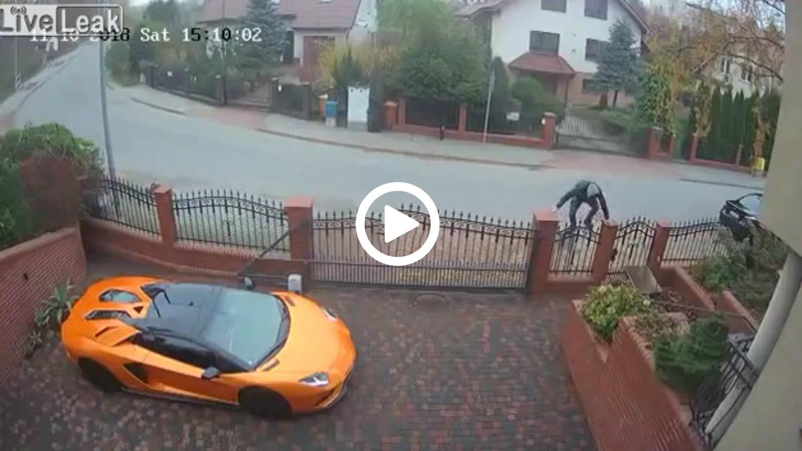 Lamborghini...βανδαλίζεται