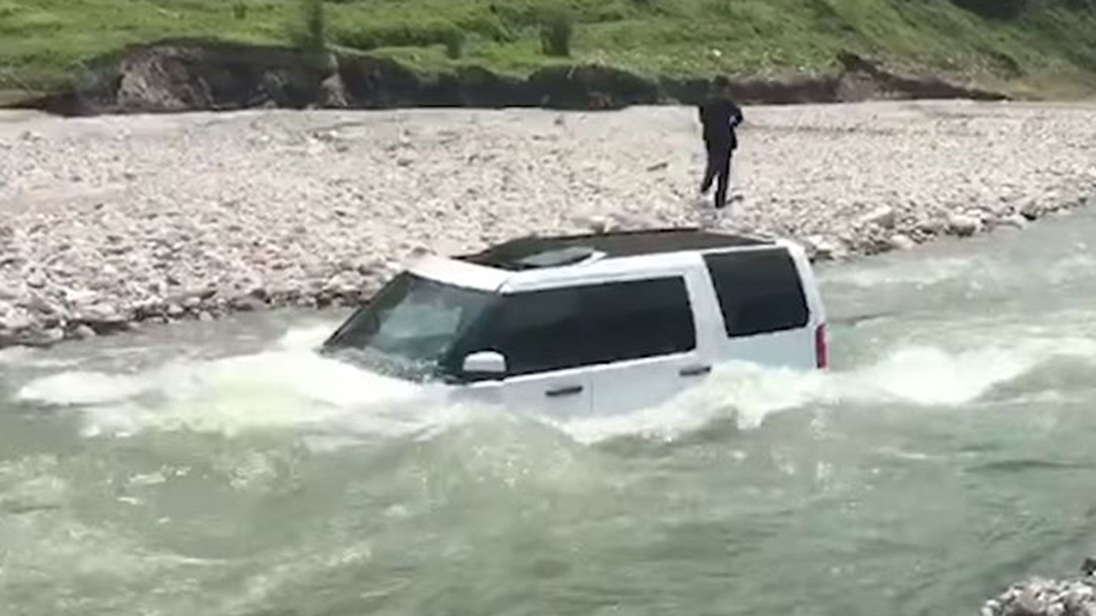 Όταν δεν έχεις λεφτά για το πλυντήριο (+video)