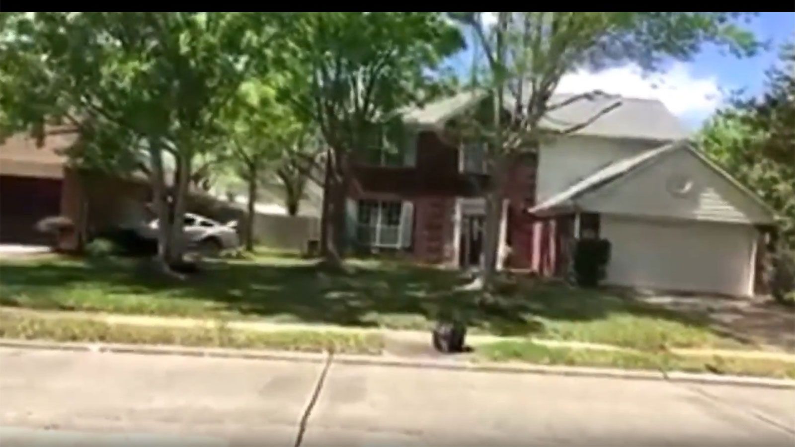 Στην καταστροφή μιας Ford Μustang προχώρησε άθελά του ένας νεαρός οδηγός.