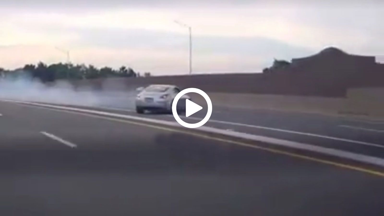 350Z καταλήγει να κάνει τούμπες