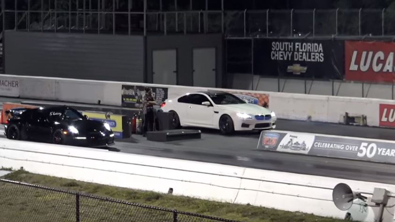 H Porsche είναι αναβαθμισμένη με νέο πρόγραμμα στον εγκέφαλο της με τον 6κύλινδρο κινητήρα των 3,8 λίτρων να αποδίδει πλέον 500 άλογα.