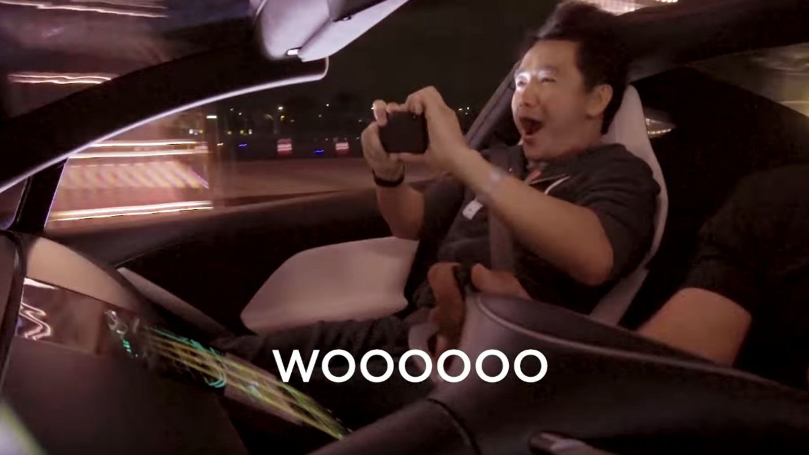 Μόνο 2,1 δλ κάνει το Τesla Roadster!