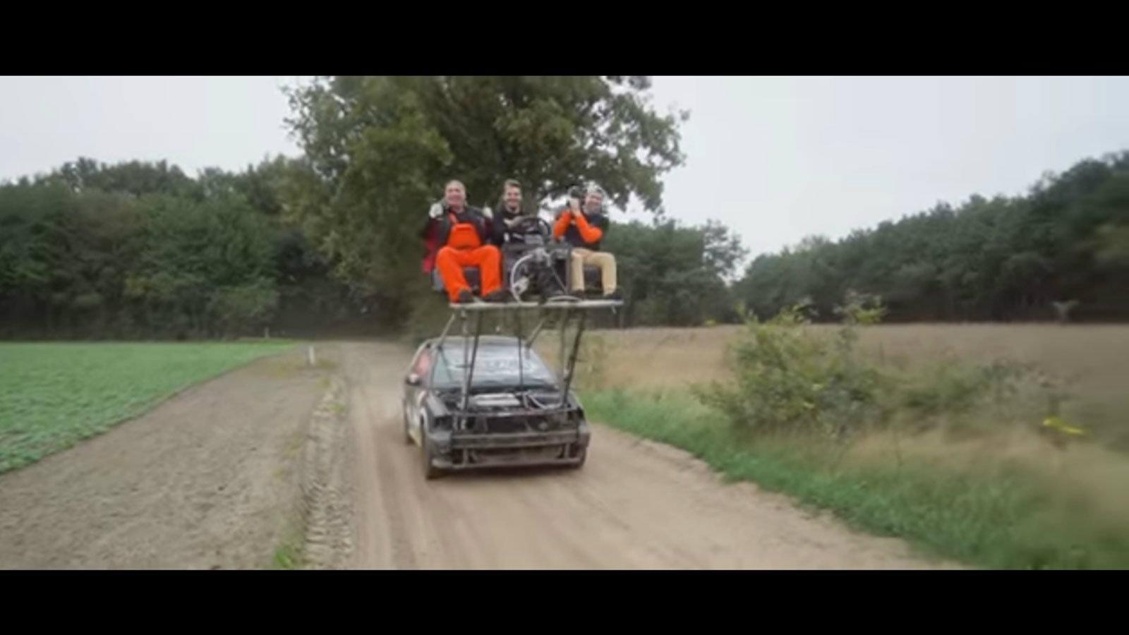 Ένα Volvo V40 με εξωτερικά καθίσματα, θυμήθηκε και μας θύμισε το MINI Cooper του Mr. Bean σε ένα από τα επεισόδια.  