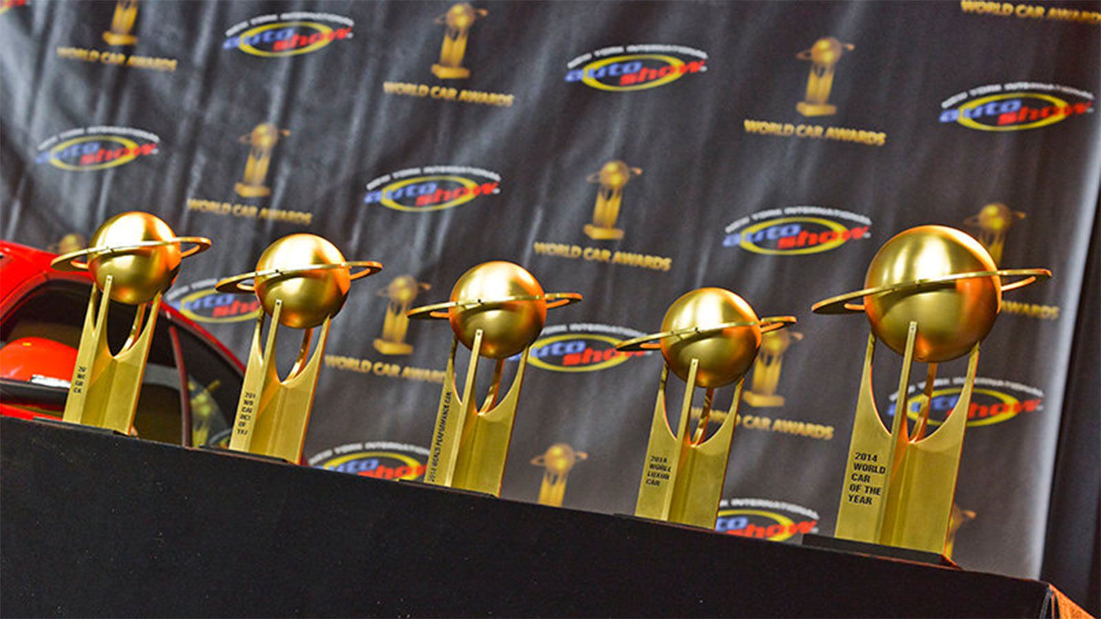 Γνωστά έγιναν τα έντεκα υποψηφία μοντέλα τα οποία θα διεκδικήσουν τον τίτλου του Καλύτερου Αυτοκινήτου Παγκοσμίως (World Car of the Year) για το 2018.