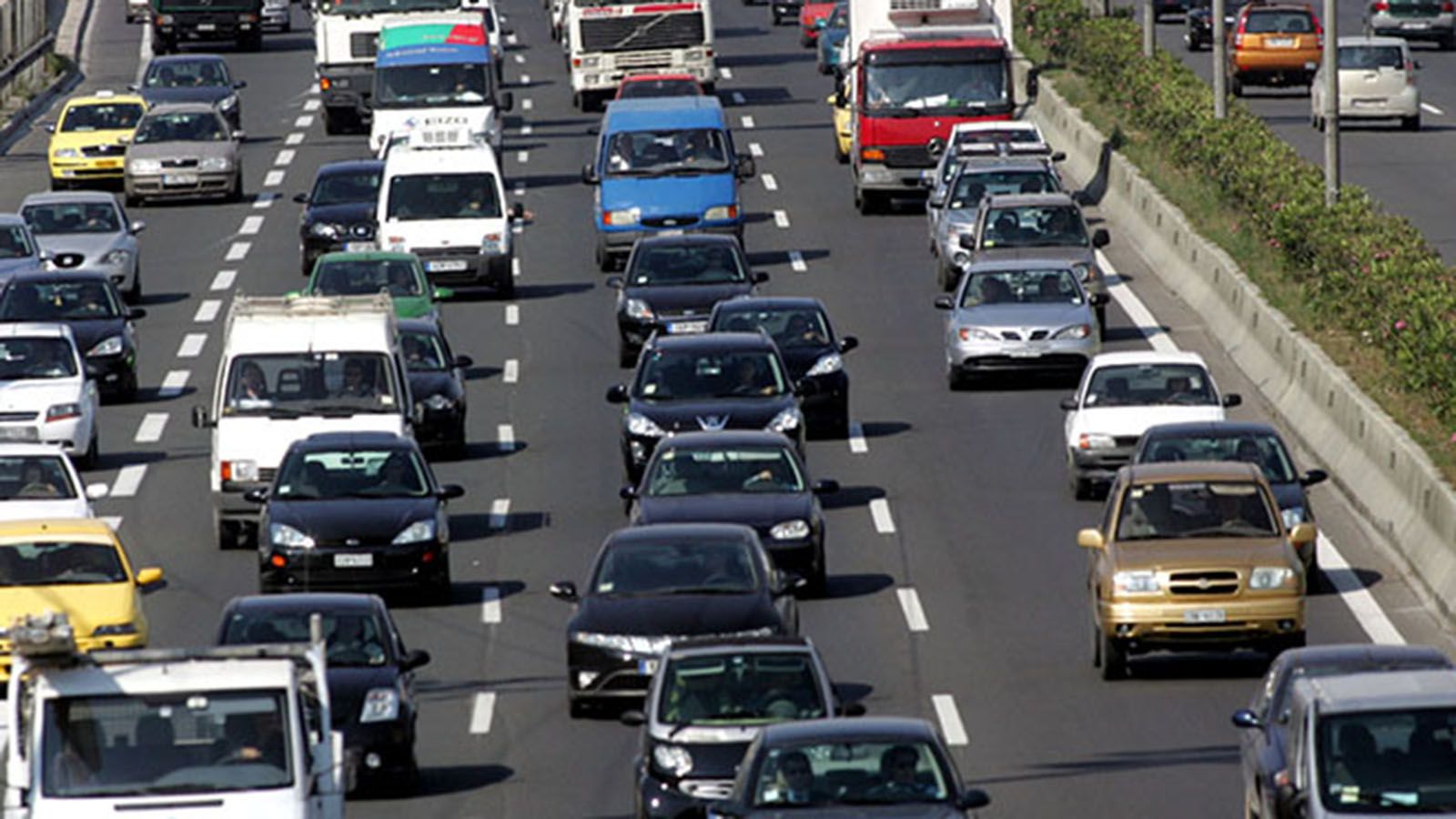 Στην Ελλάδα, ο μέσος όρος ηλικίας των αυτοκινήτων είναι κοντά στα 13,5 έτη, δυόμιση έτη παραπάνω από το μ.ο της Ευρώπης που βρίσκεται ακριβώς στα 10,7